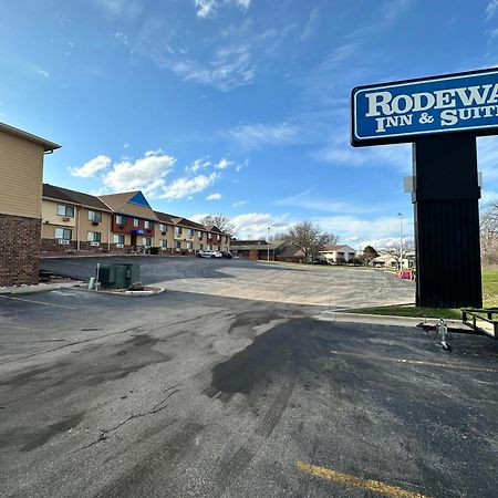 Rodeway Inn & Suites Madison East Exterior foto
